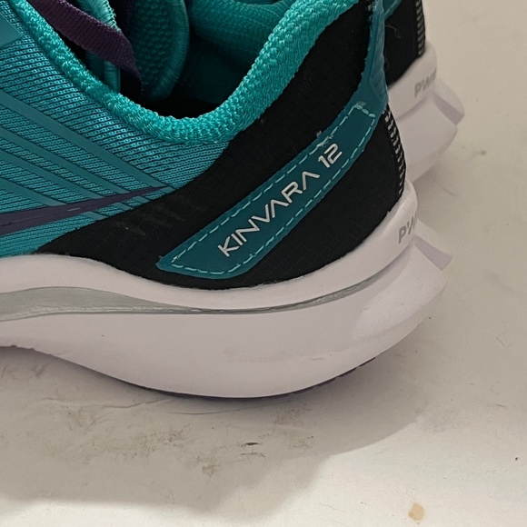 SAUCONY | Women's Kinvara 12 Running Shoes Green Purple Black Size 5 - Picture 3 of 9